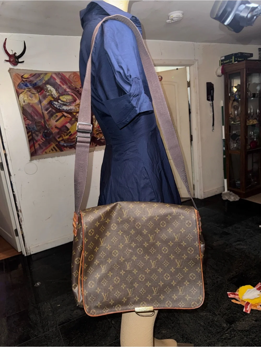 Louis Vuitton Monogram Canvas Messenger Bag in Brown